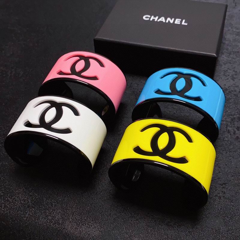 Chanel bracelet 1lyx17